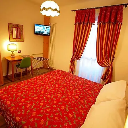 Trieste 3* 코르티나 담페조