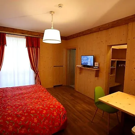 Trieste 3* 코르티나 담페조